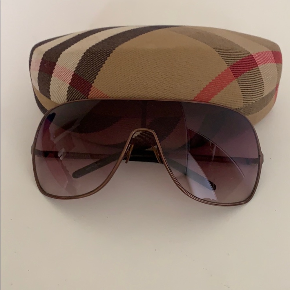 Brown  Burberry sunglasses